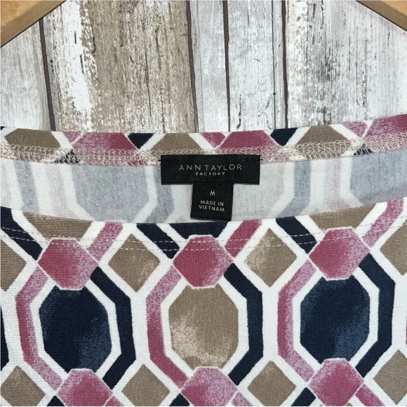 Ann Taylor Geometric Printed Long Sleeve Blouse - Picture 4 of 5